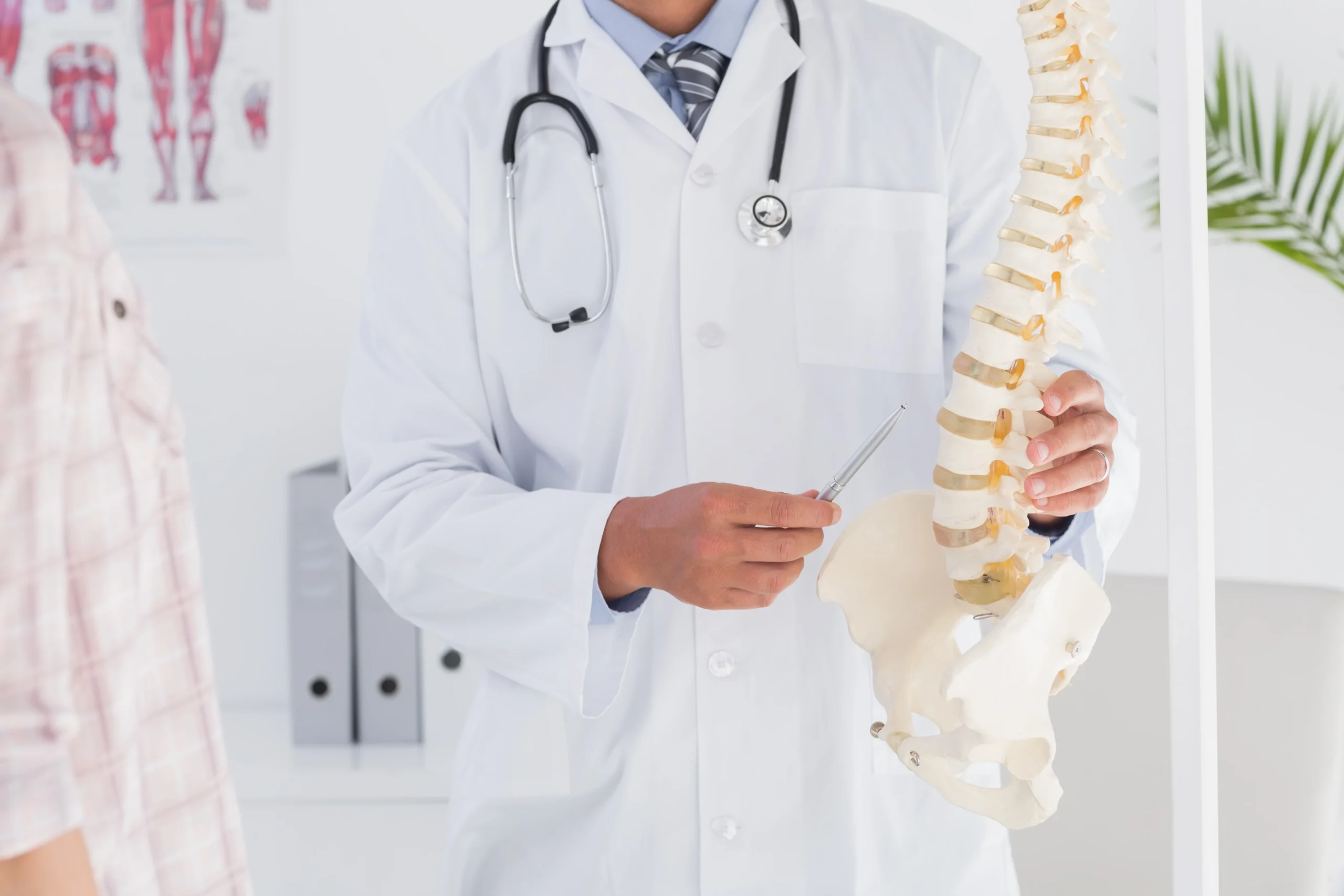 Ketahui Dampak Faktor Degeneratif pada Kesehatan Tulang Belakang - Lamina Pain and Spine Center