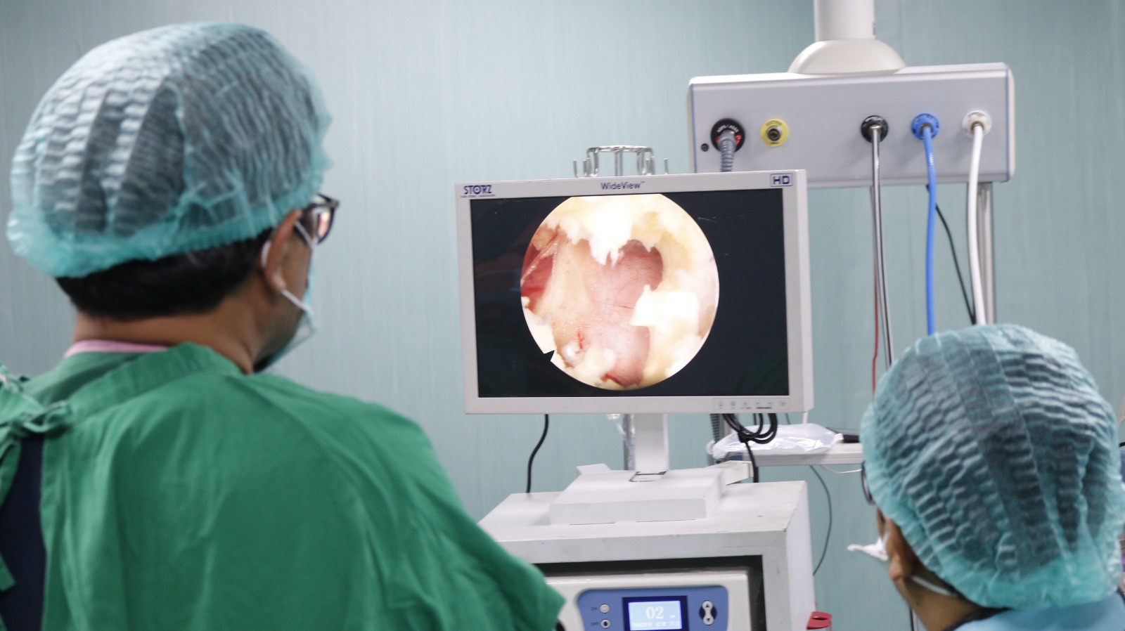 bedah minimal invasif - Lamina Pain and Spine Center