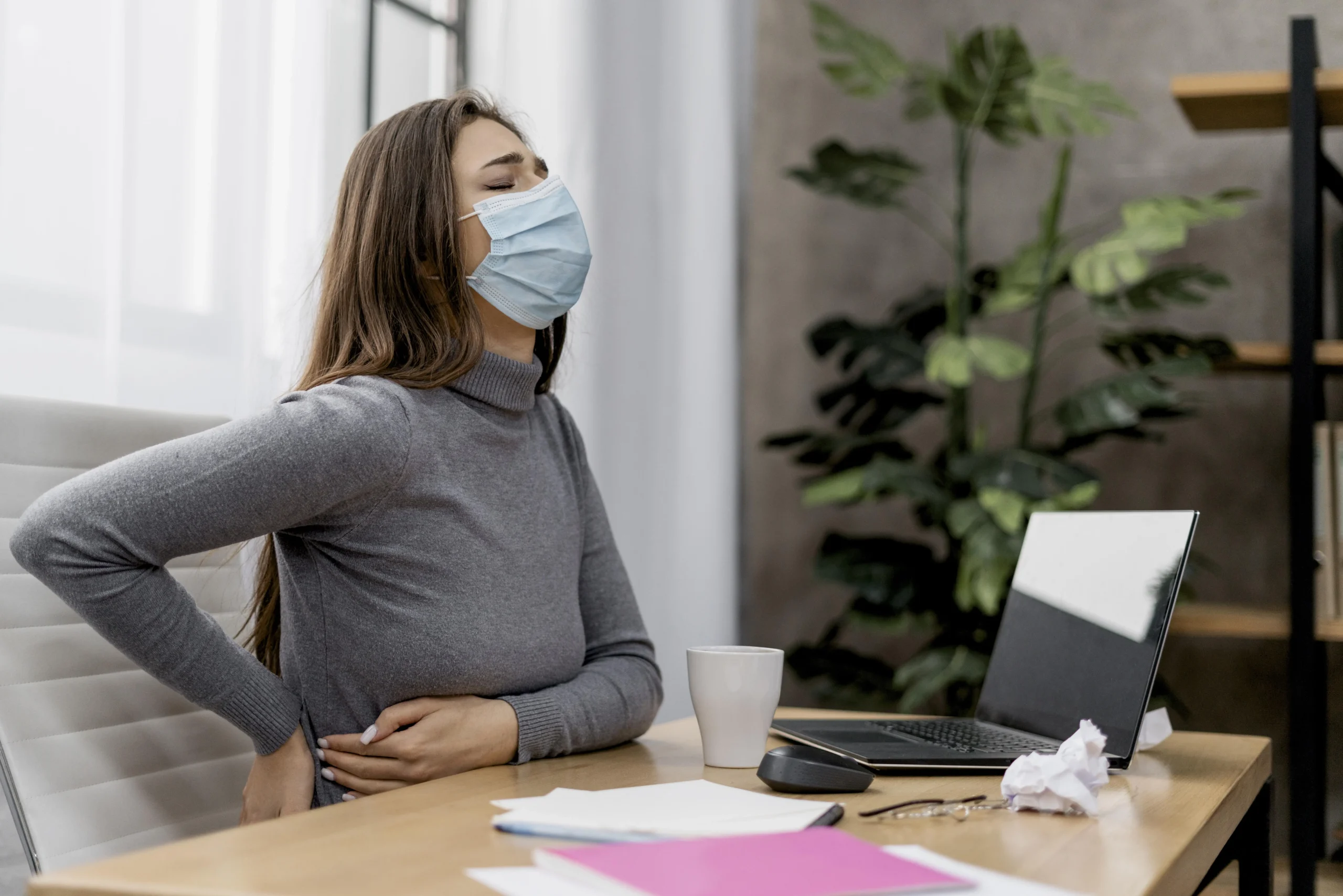 sakit pinggang menjalar sampai kaki - Lamina Pain and Spine Center