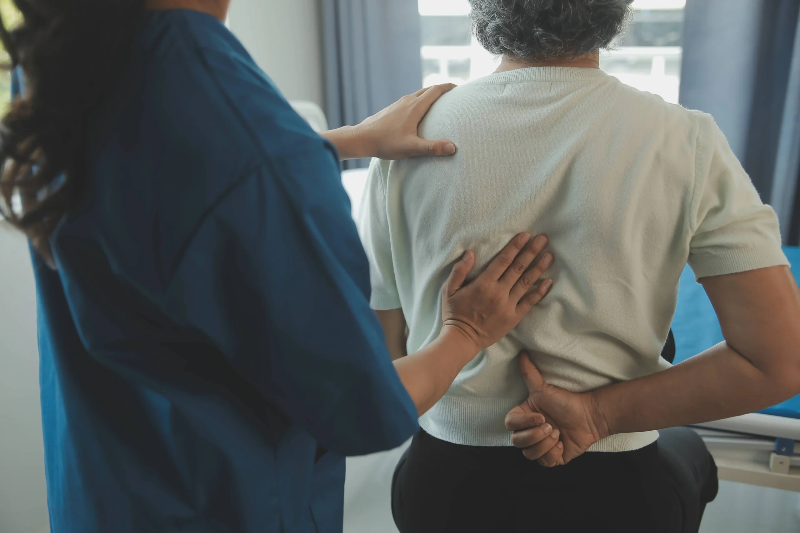 patah tulang belakang - Lamina Pain and Spine Center